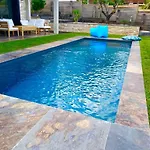 Vila De Luxe Avec Piscine Et Vue Imprenable Sur Le