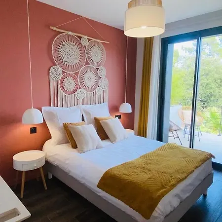 De Luxe Avec Piscine Et Vue Imprenable Sur Le Лакано